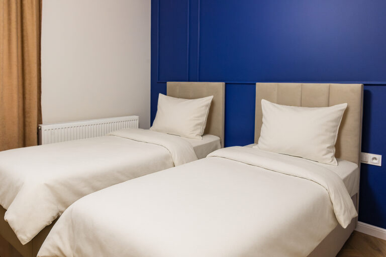 Cozy bedroom in Apartment near Wawel in Krakow with twin beds
